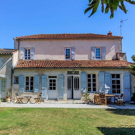 Bed and Breakfast La Madeleine La Jarrie Экстерьер фото