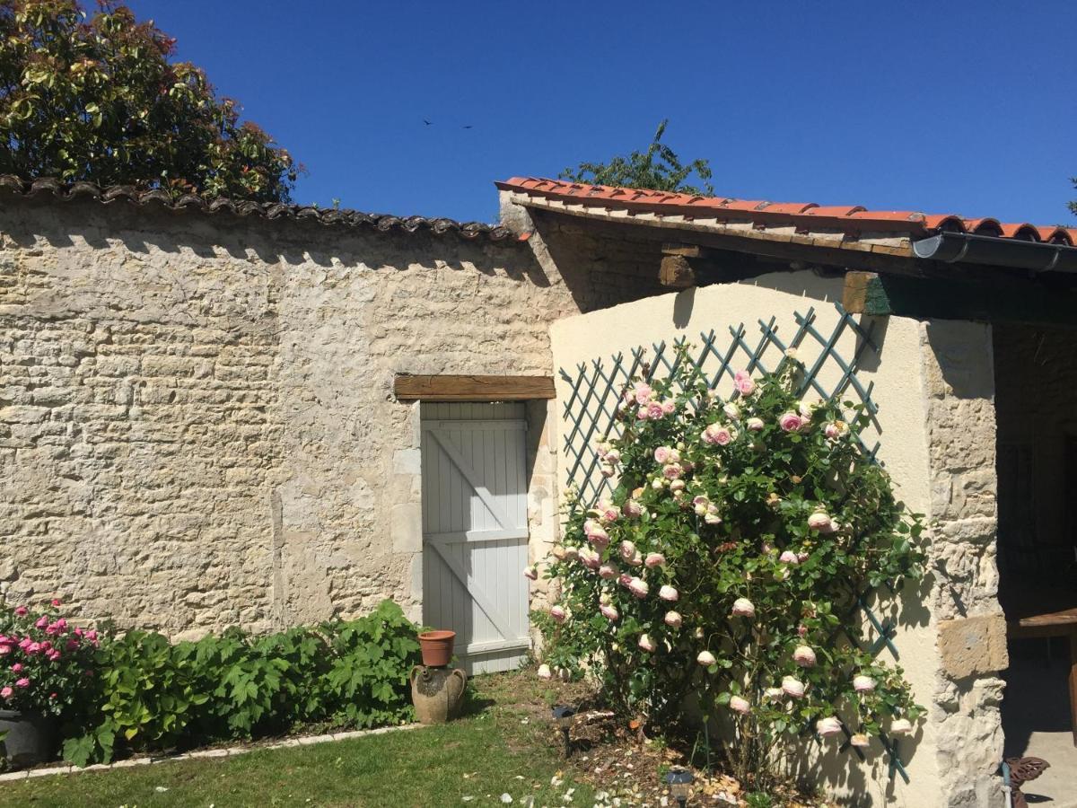Bed and Breakfast La Madeleine La Jarrie Экстерьер фото
